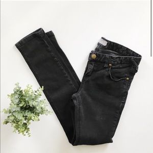 Free people skinny dark faded jeans size 29